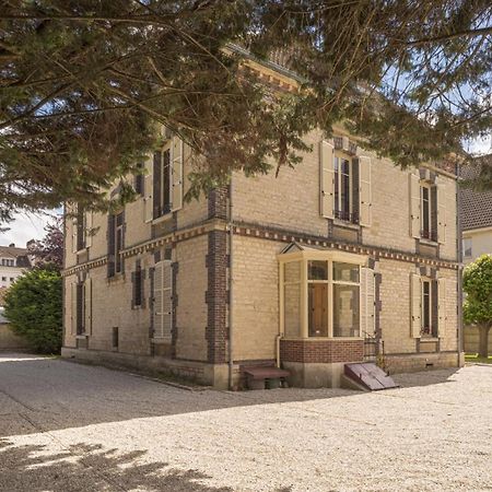 Bonappart 1 - Charme Napoleonien & Confort Troyes Buitenkant foto